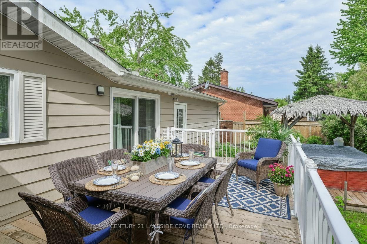 9 PINETREE COURT Image 22