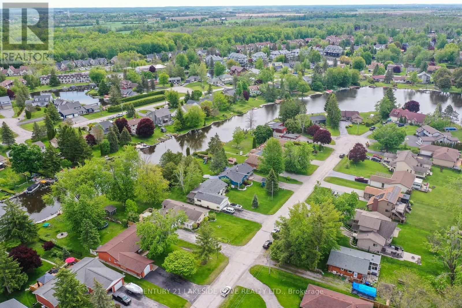 9 PINETREE COURT Image 30