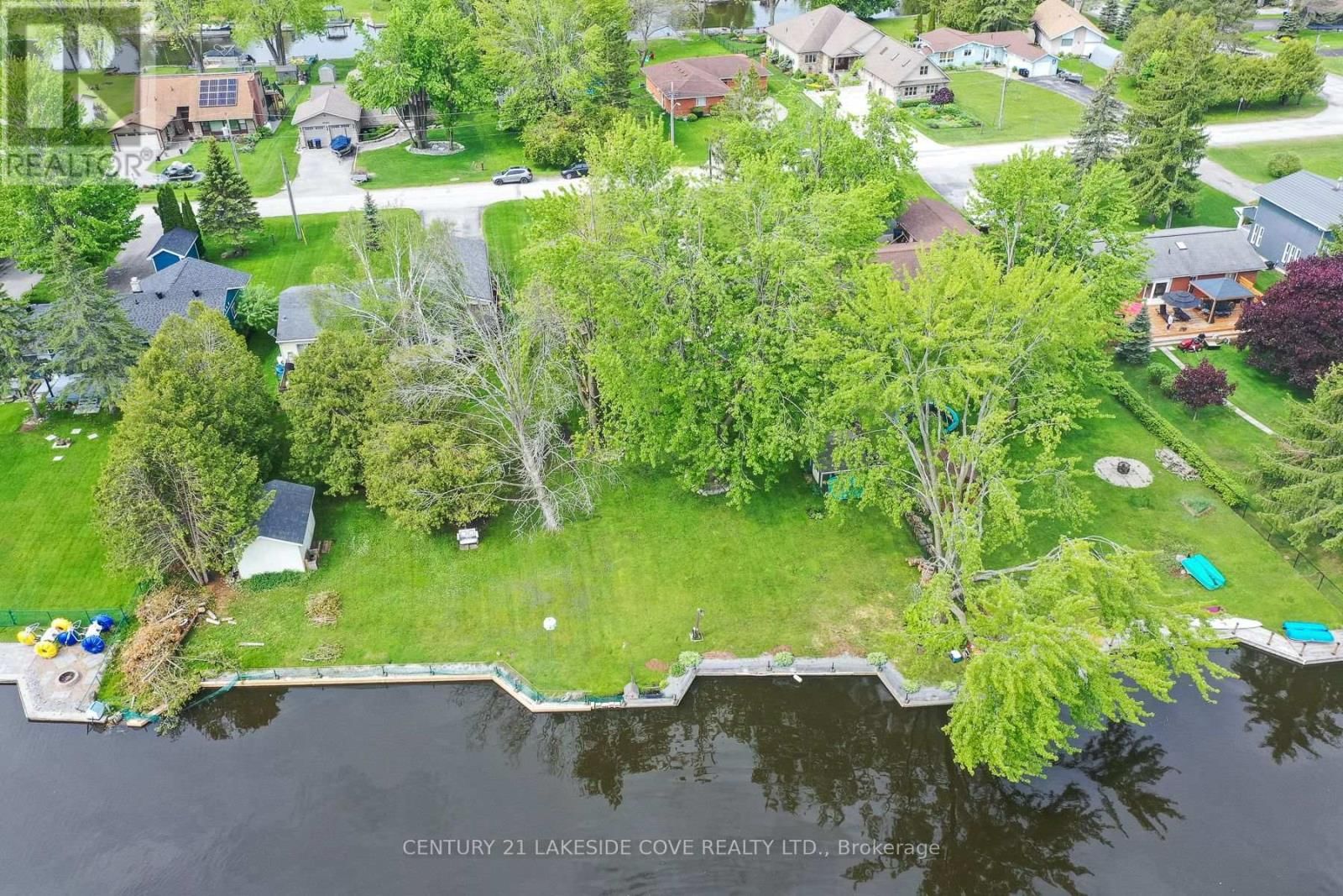 9 PINETREE COURT Image 31