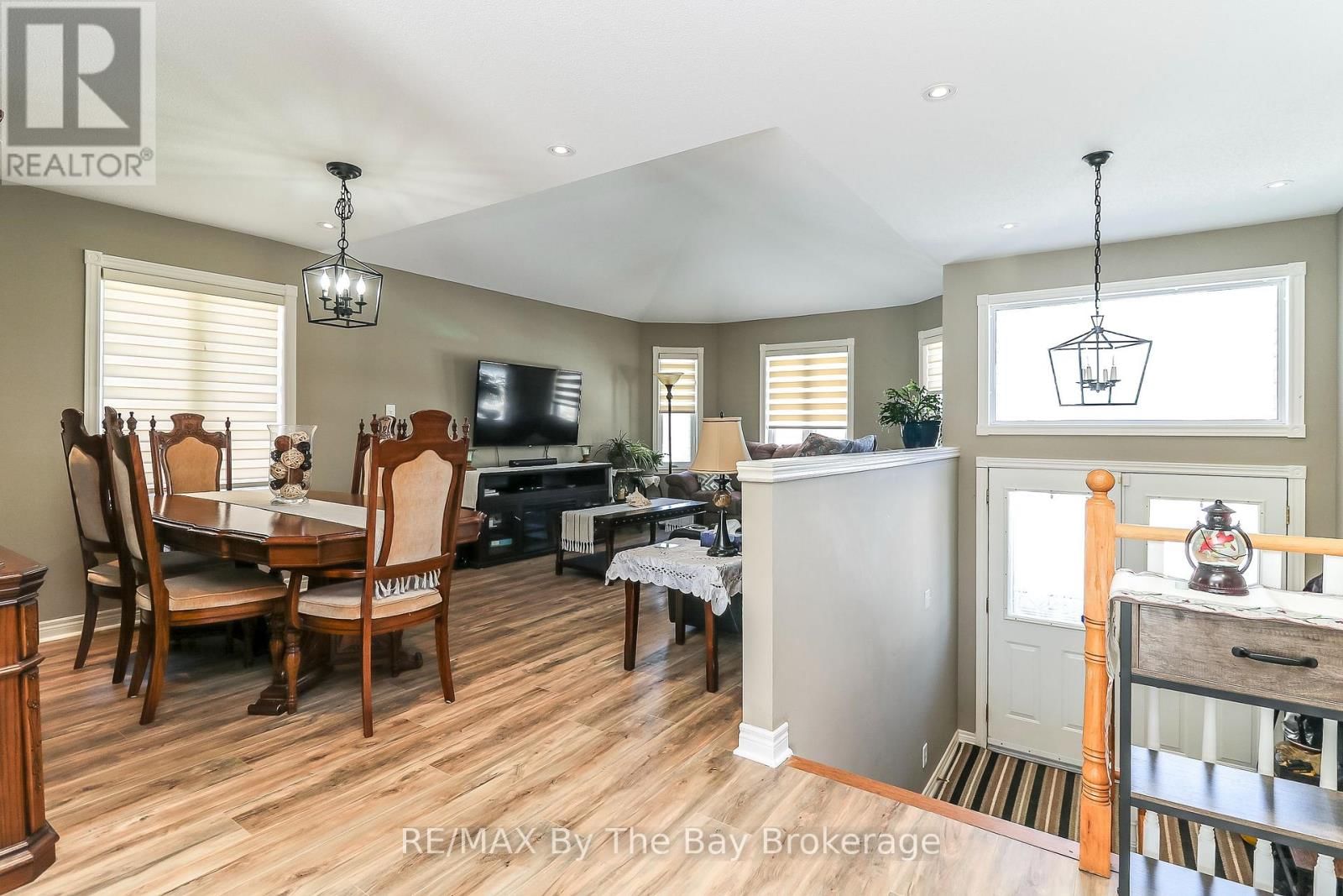 437 RAMBLEWOOD DRIVE Image 13