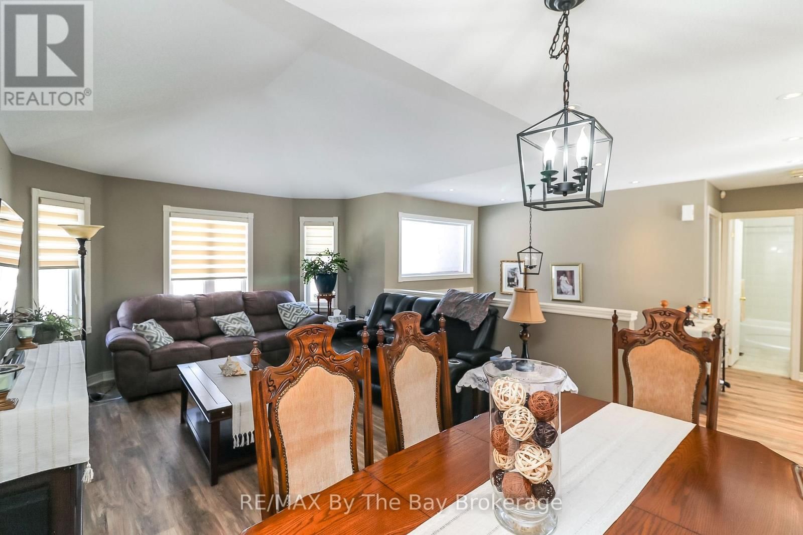 437 RAMBLEWOOD DRIVE Image 16