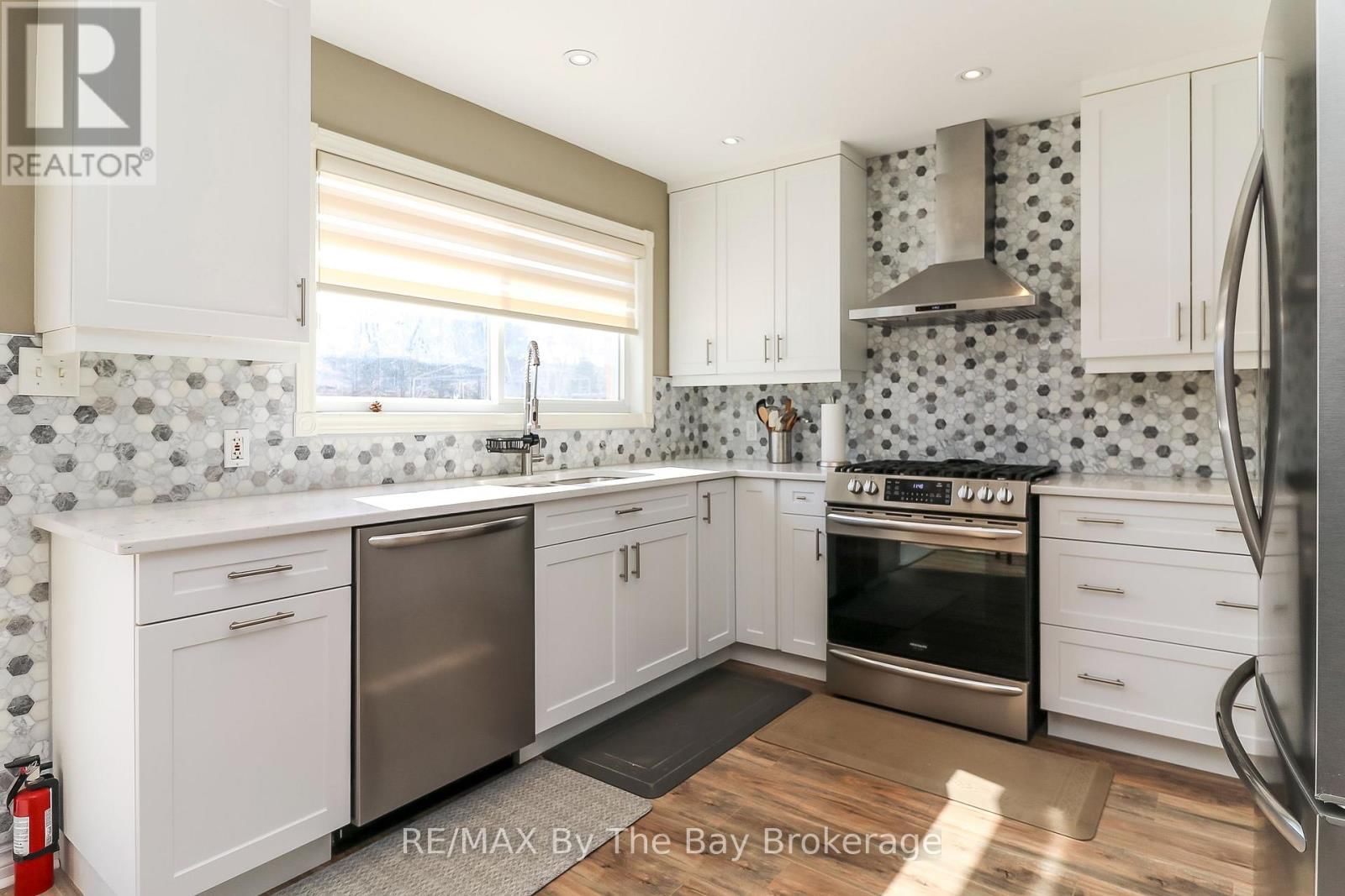 437 RAMBLEWOOD DRIVE Image 20