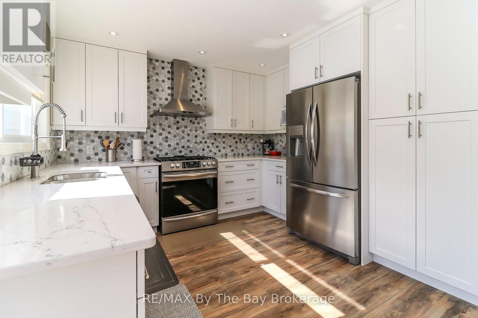 437 RAMBLEWOOD DRIVE Image 21