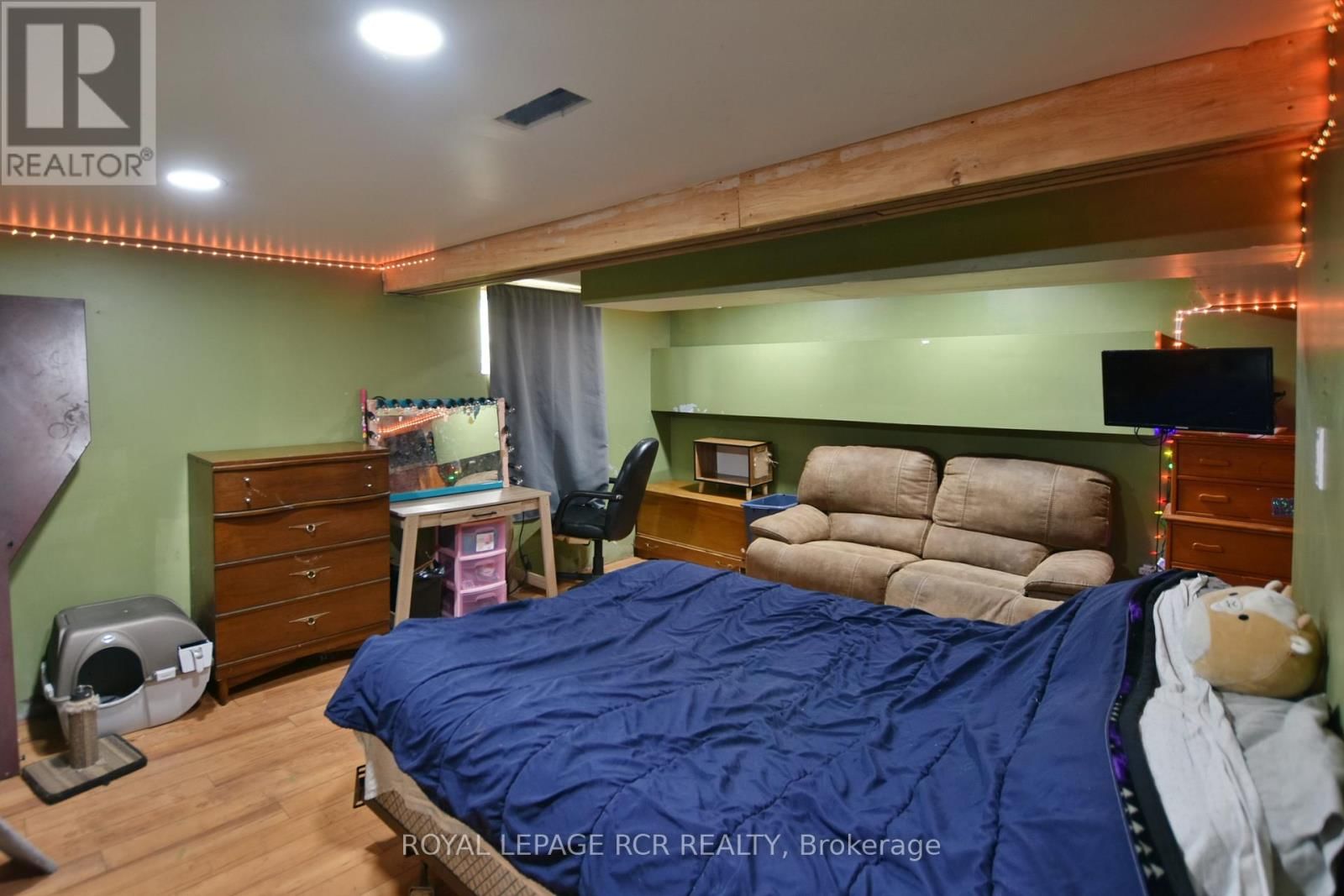 2606 CROSSLAND ROAD Image 30