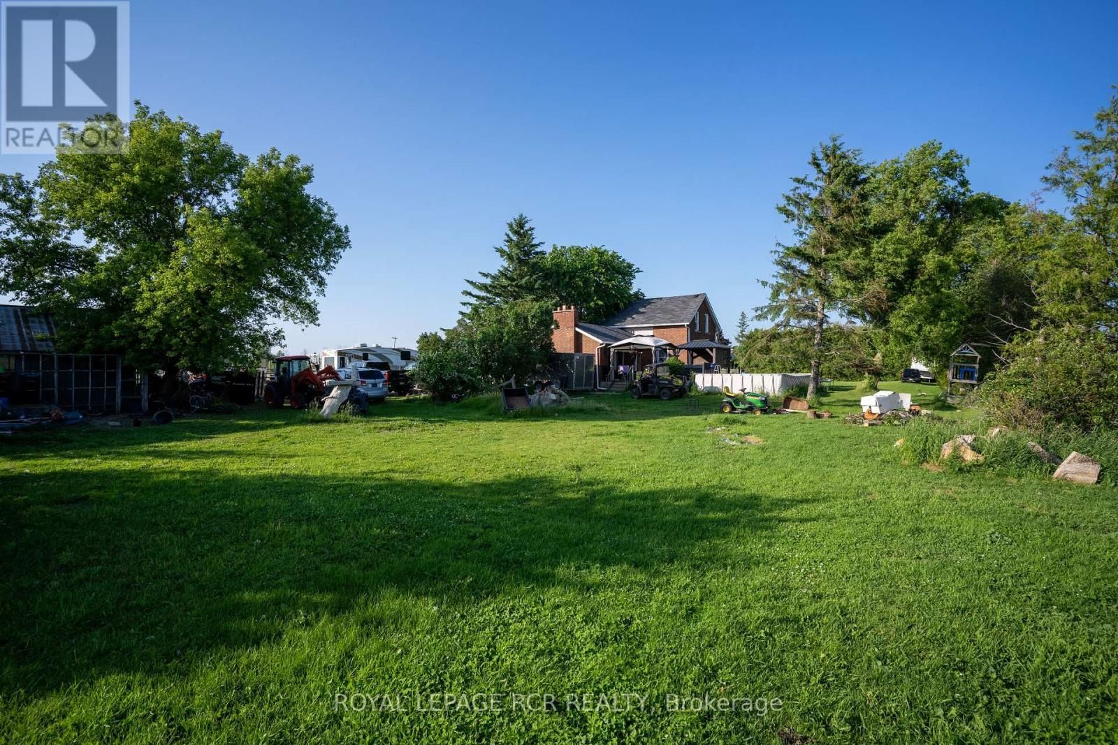 2606 CROSSLAND ROAD Image 32