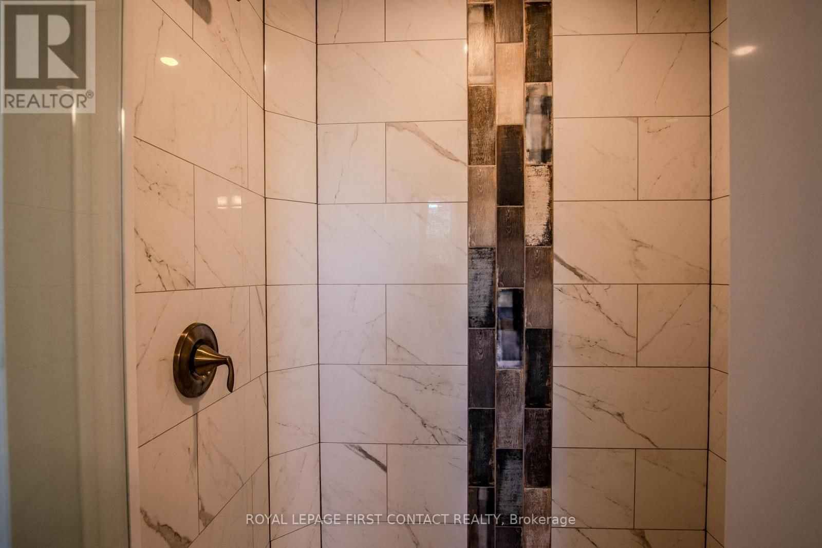 144 MEMORIAL AVENUE Image 22