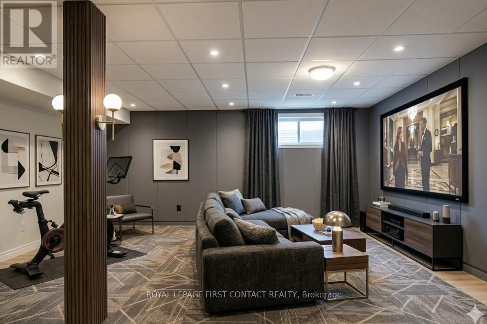 144 MEMORIAL AVENUE Image 32