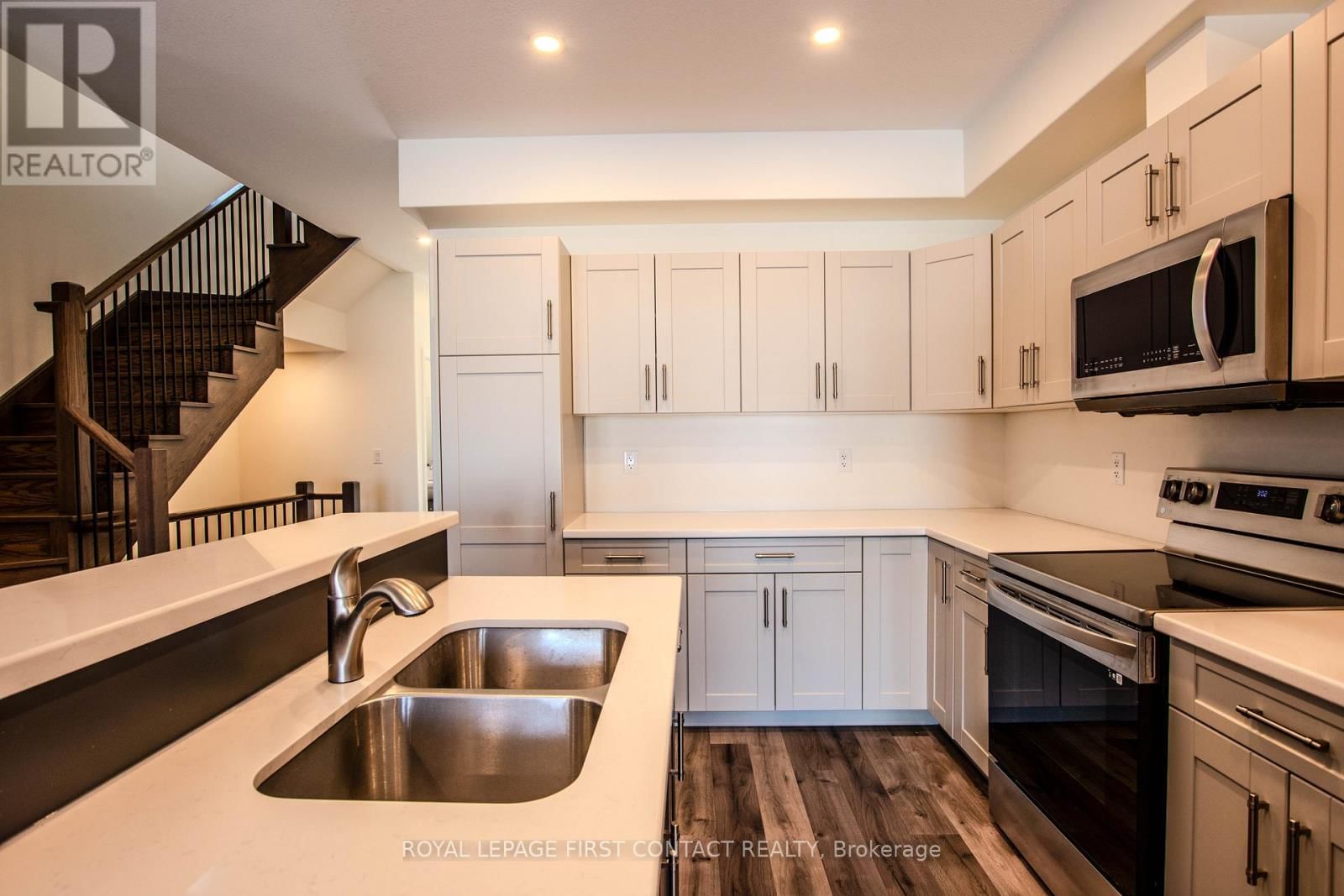 144 MEMORIAL AVENUE Image 6