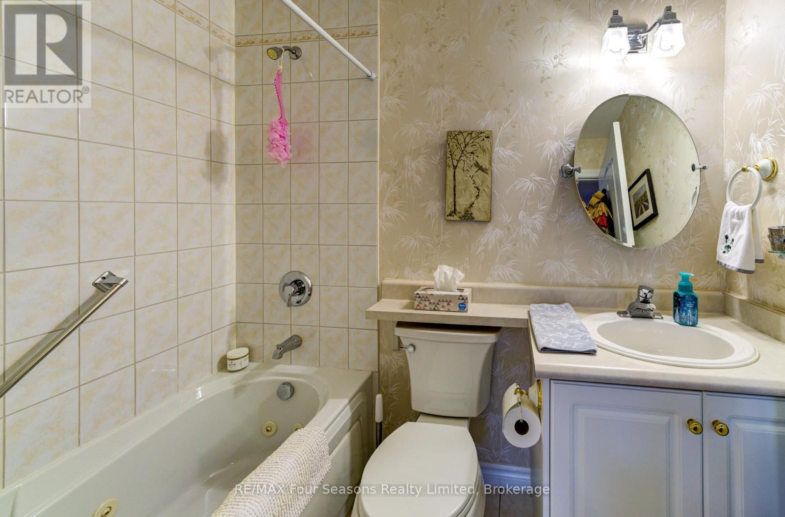 8 - 275 HURON STREET Image 28