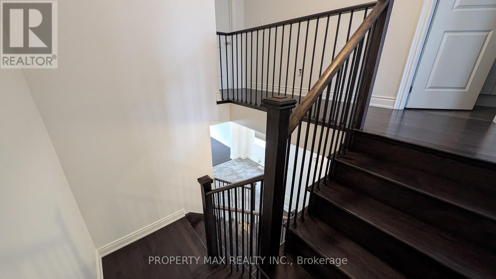 31 LISA STREET Image 22