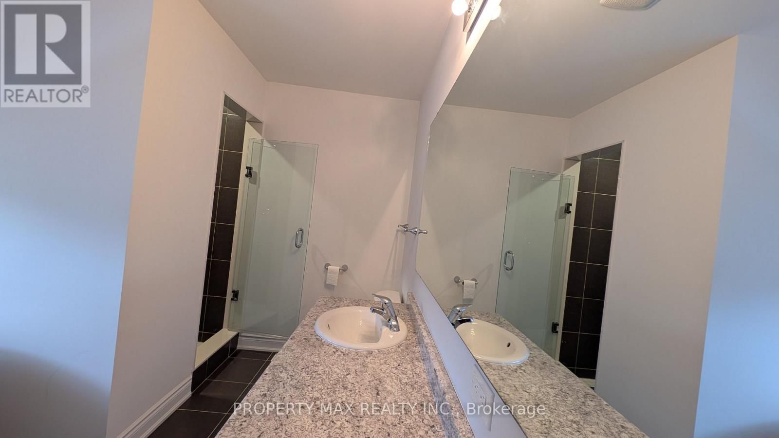 31 LISA STREET Image 36