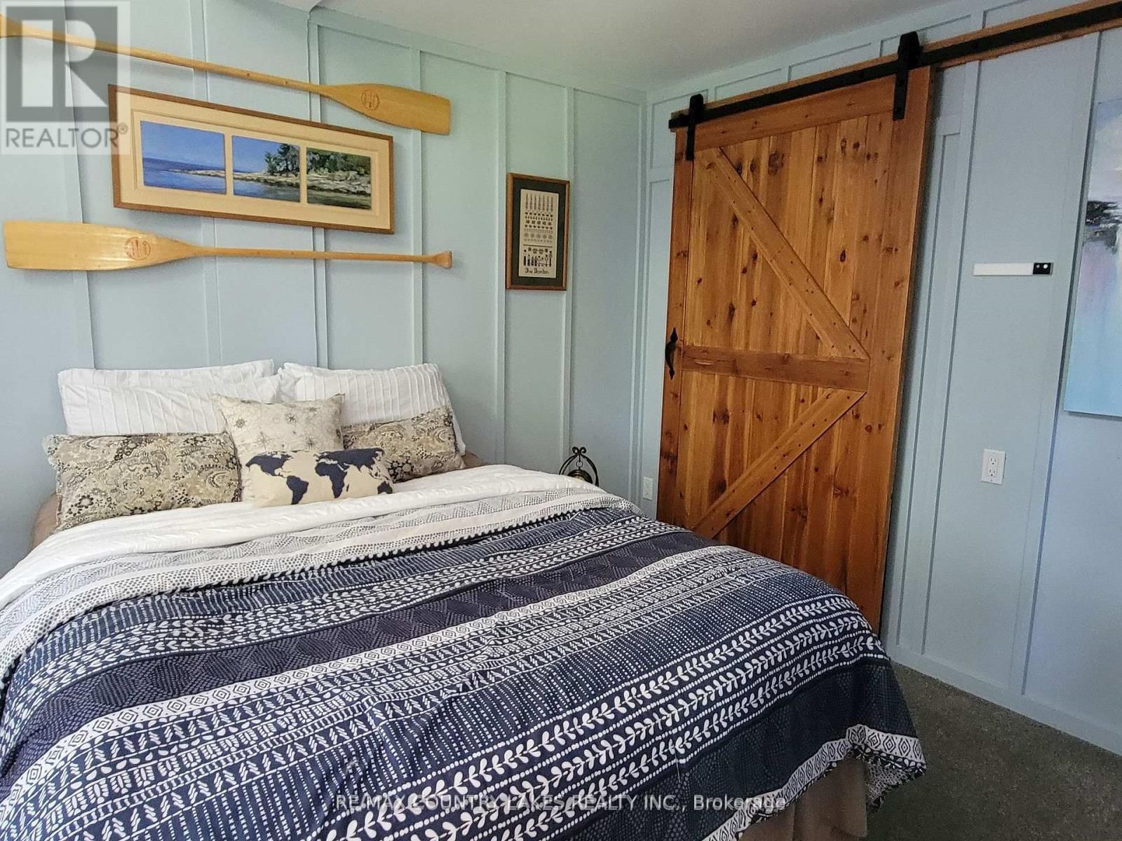 2481 LAKESHORE DRIVE Image 15