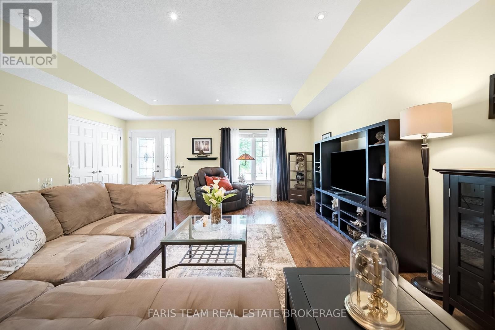 1 BAY MOORINGS BOULEVARD Image 15