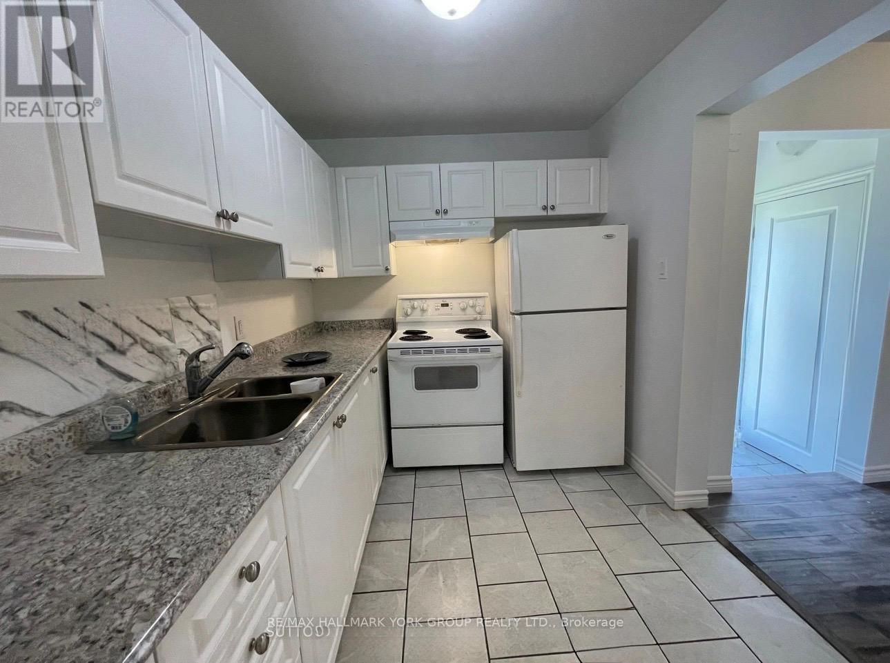 Main Rear - 165 ANNE STREET SOUTH Image 5