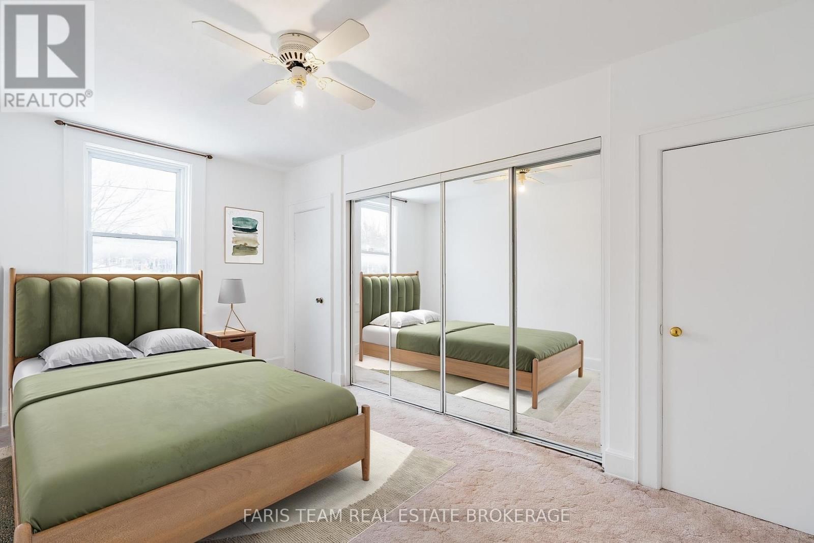 240 LACLIE STREET Image 13