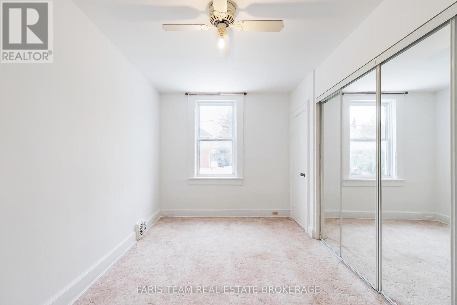 240 LACLIE STREET Image 14