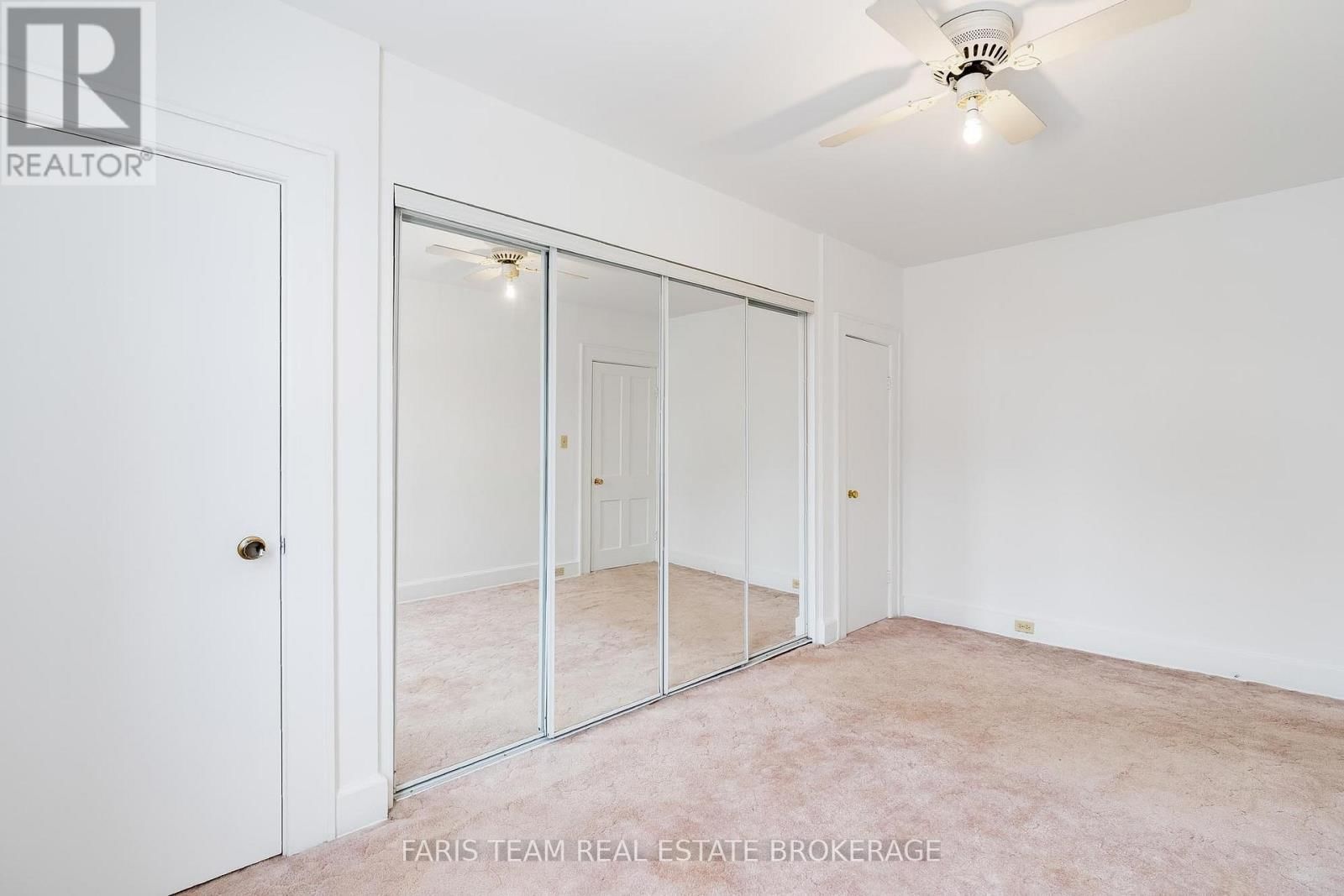 240 LACLIE STREET Image 15