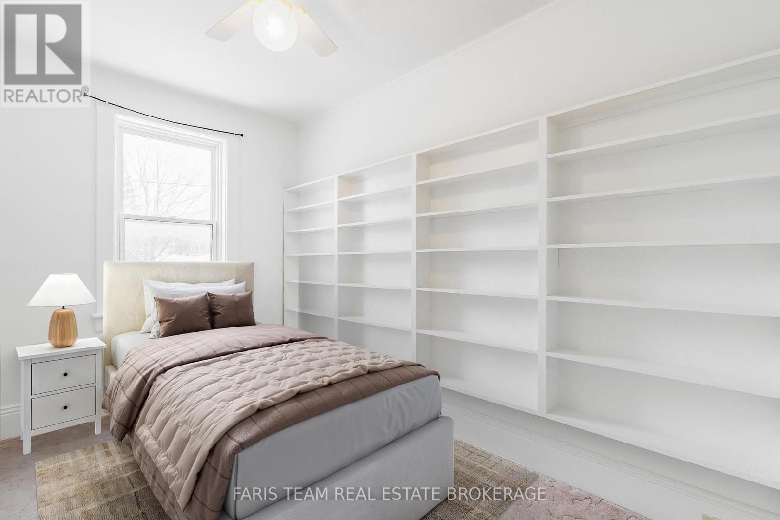 240 LACLIE STREET Image 16