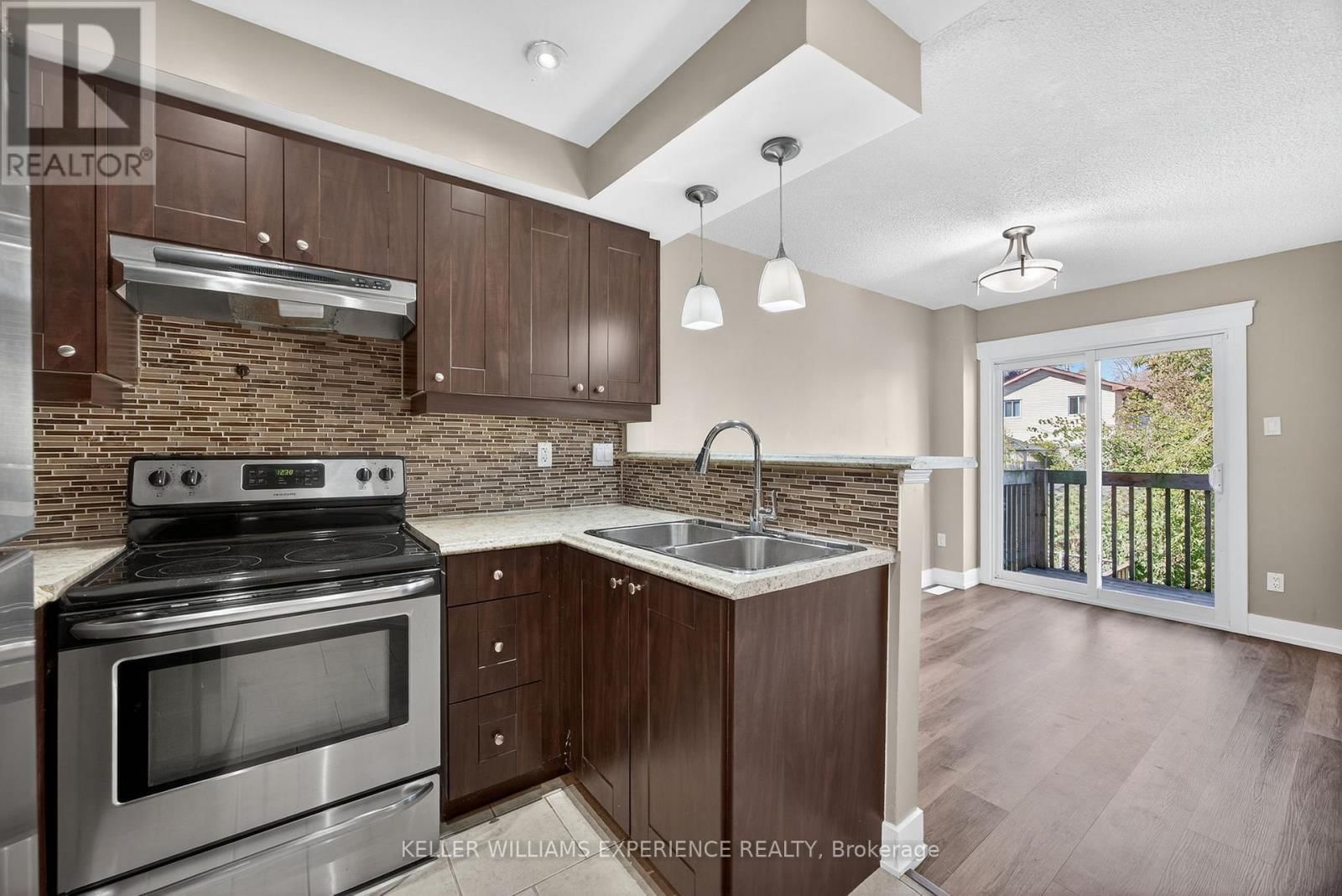 #22 - 12 LANKIN BOULEVARD Image 14