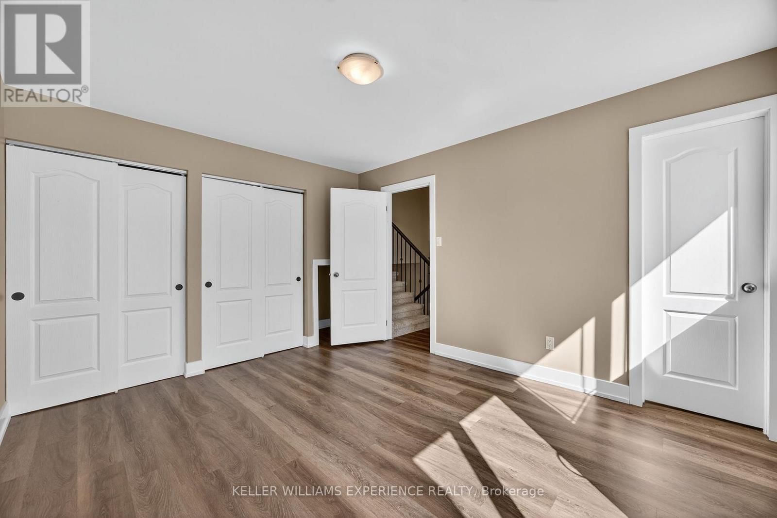 #22 - 12 LANKIN BOULEVARD Image 21