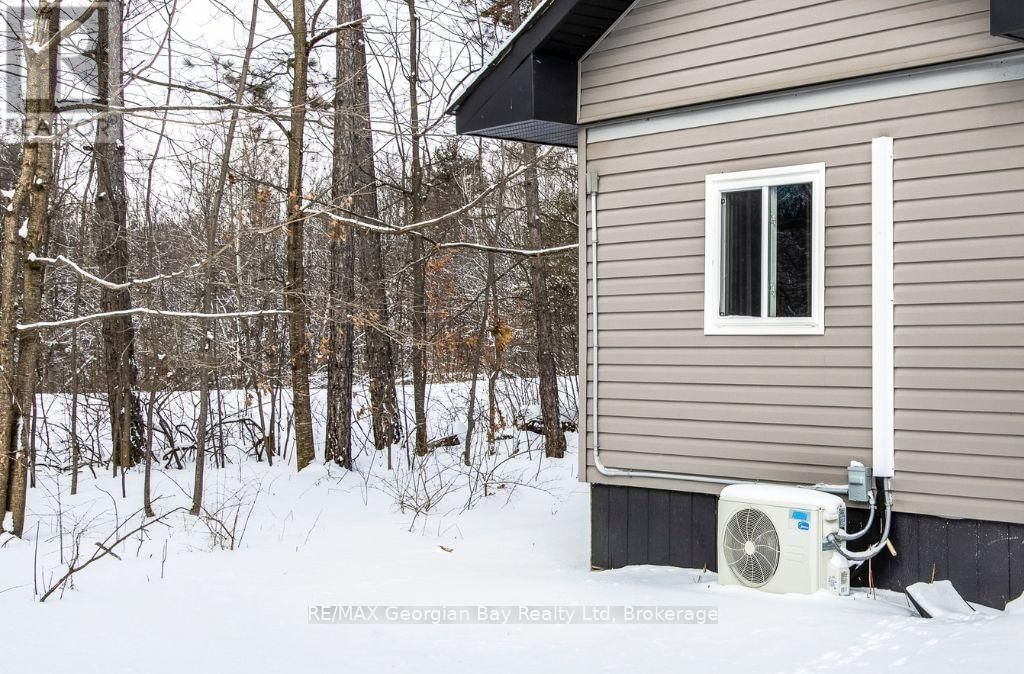 #1 - 5263 ELLIOTT SIDEROAD Image 4