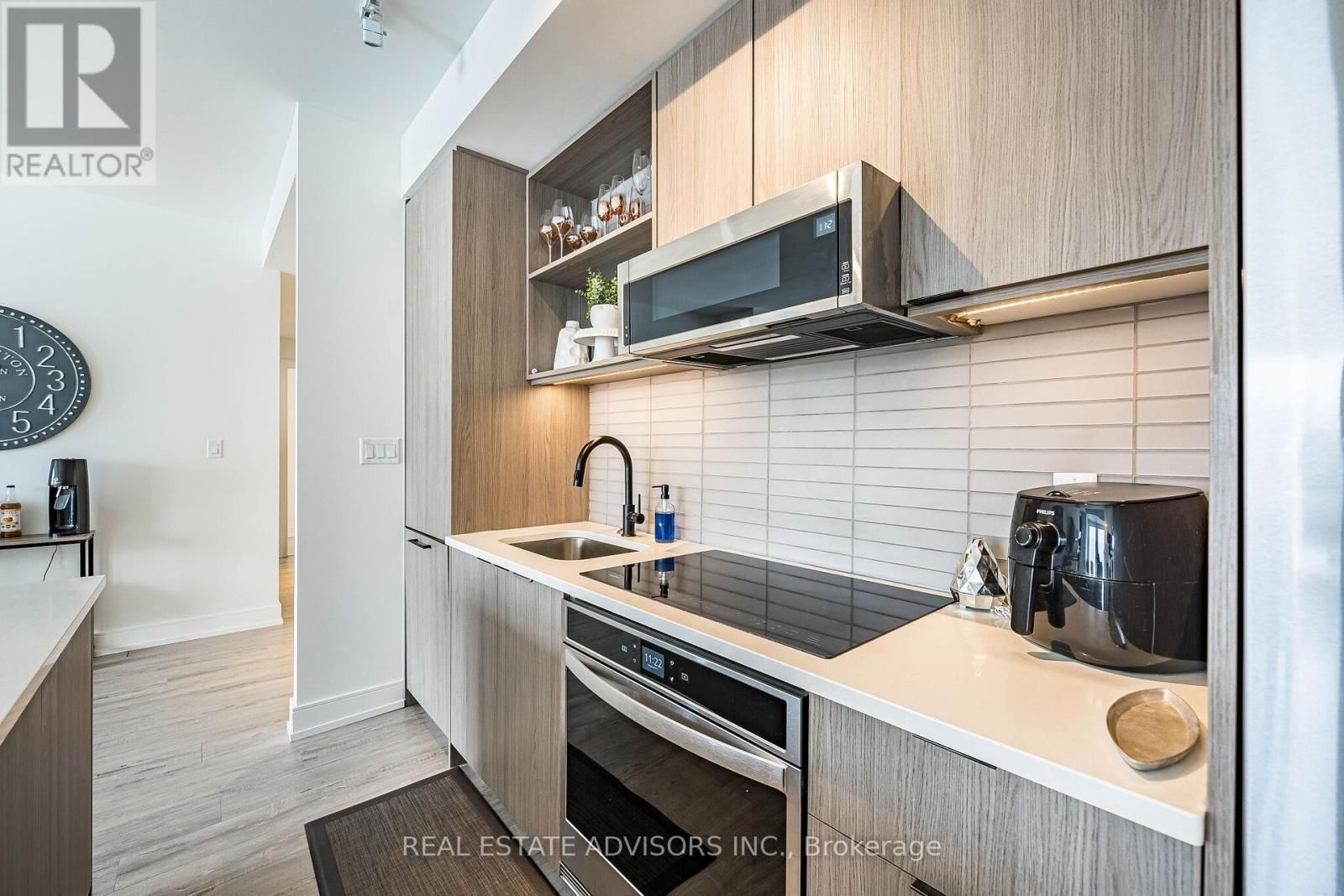 716 - 185 DUNLOP STREET EAST Image 11