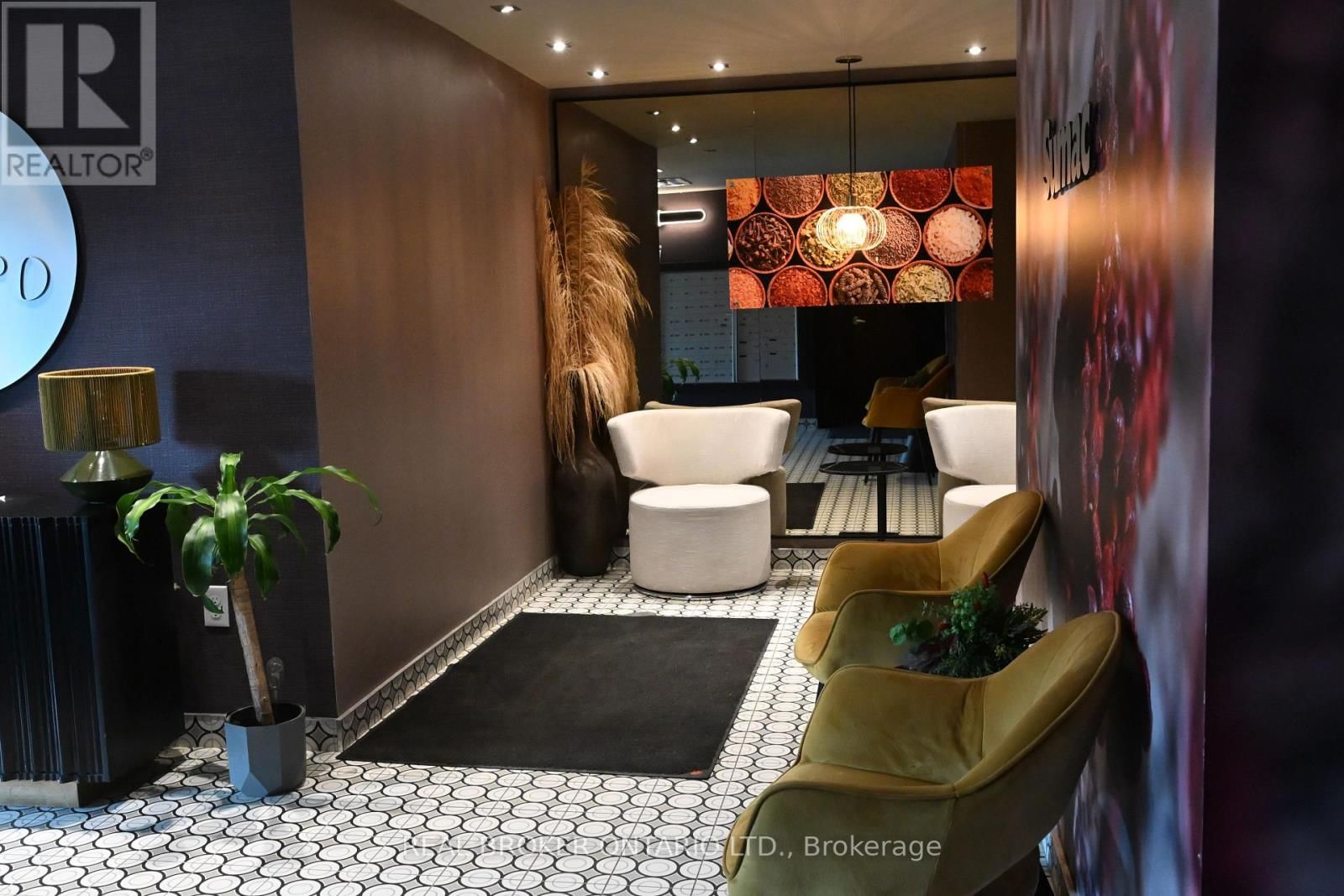 204 - 4 SPICE WAY Image 10