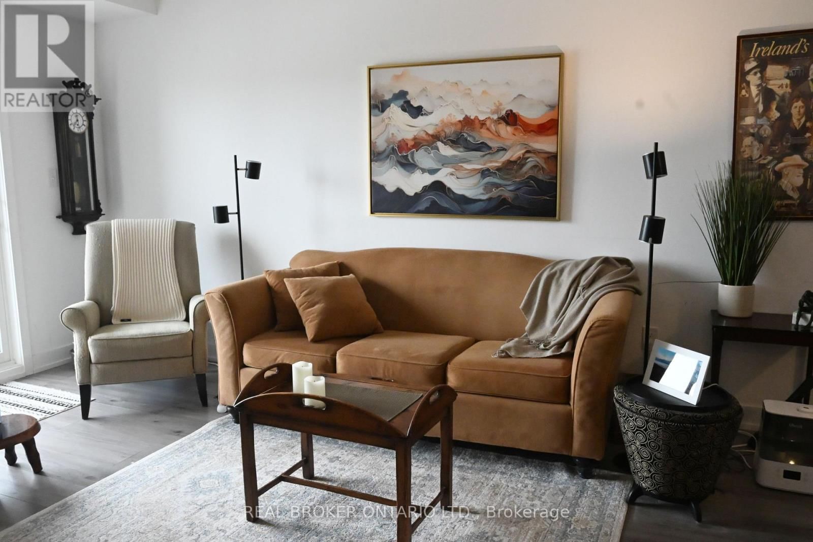 204 - 4 SPICE WAY Image 3