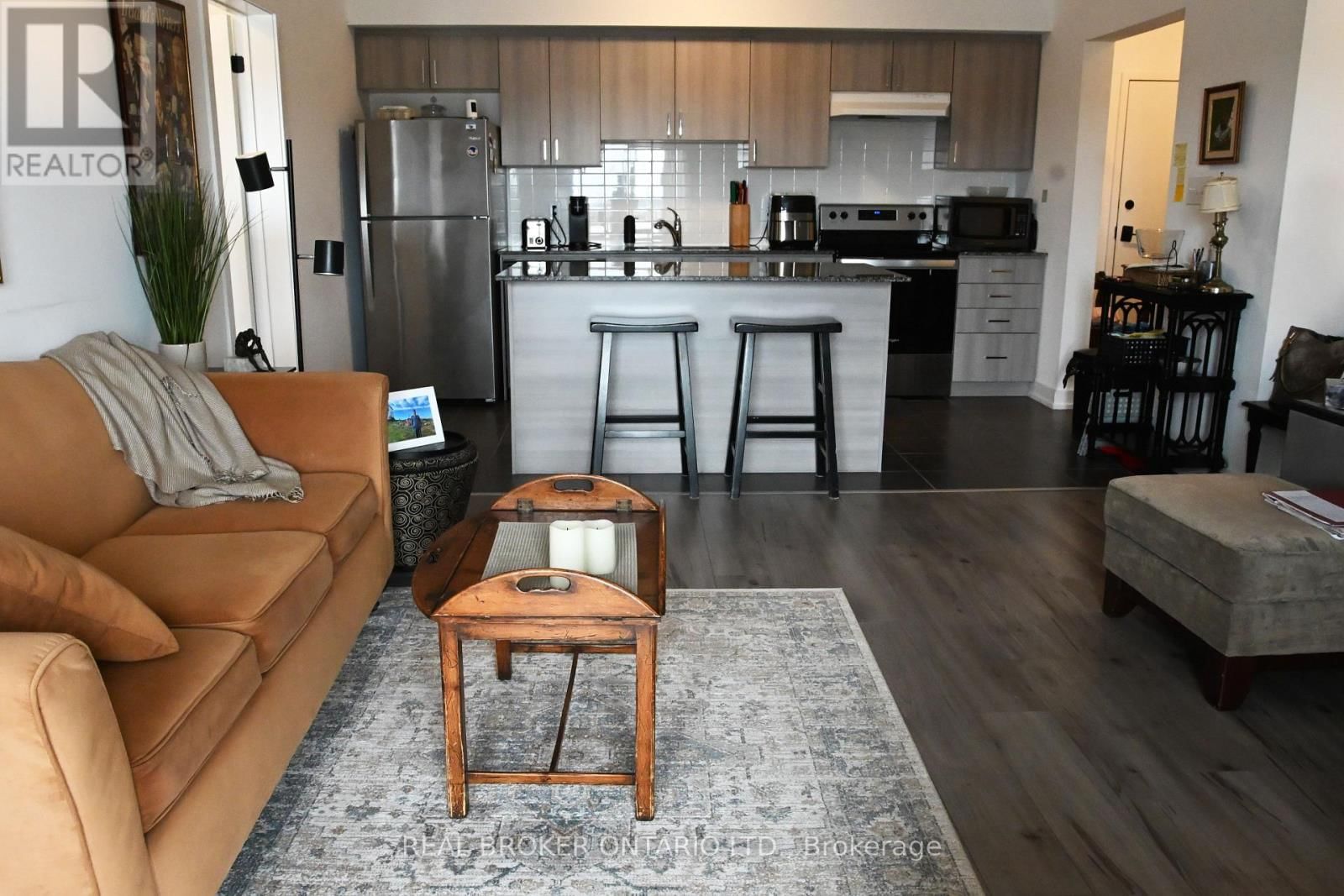 204 - 4 SPICE WAY Image 4