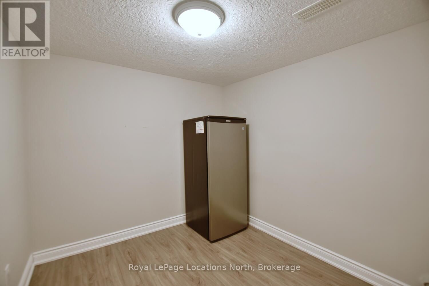 3 CLARK STREET Image 39