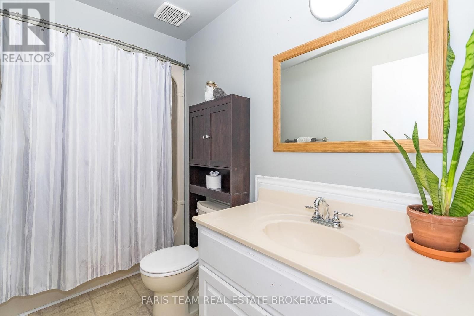 160 LAFONTAINE ROAD WEST Image 27