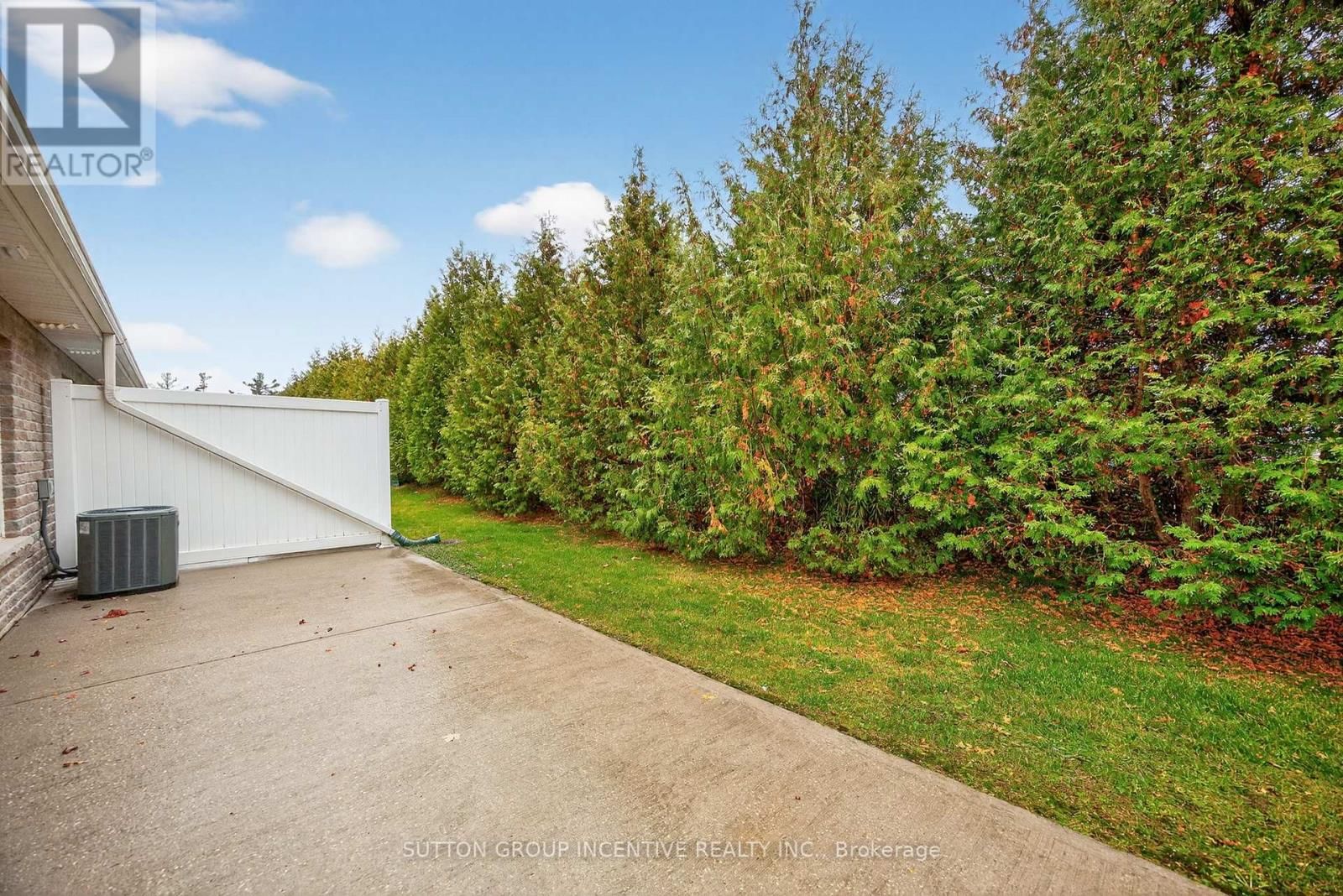 53 CLOVER CRESCENT Image 34