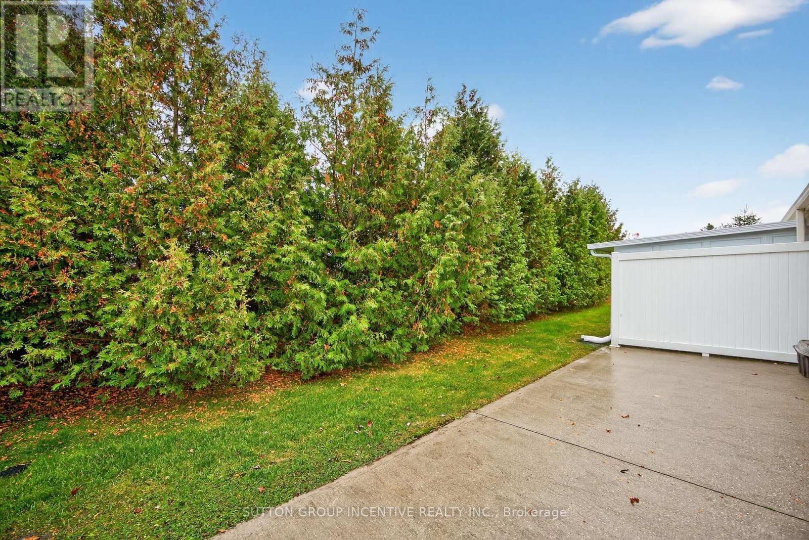 53 CLOVER CRESCENT Image 36