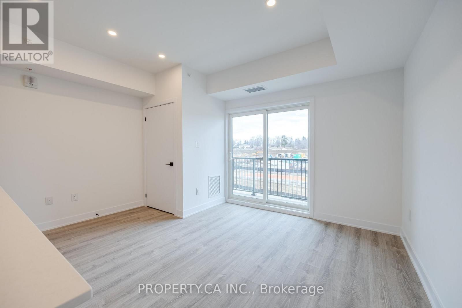 210 - 8 CULINARY LANE WEST Image 10