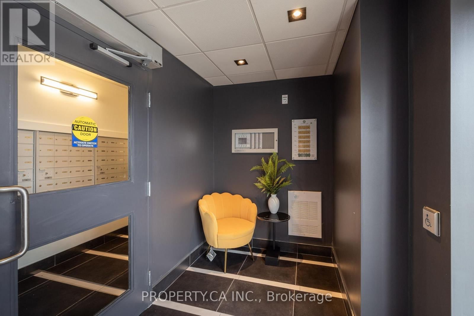 210 - 8 CULINARY LANE WEST Image 23