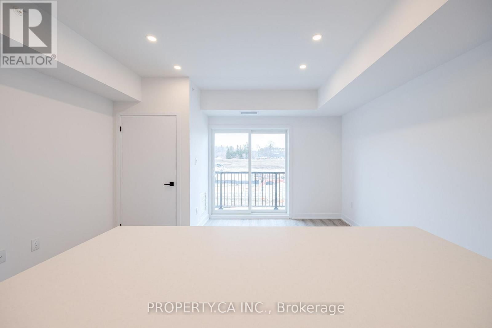 210 - 8 CULINARY LANE WEST Image 9