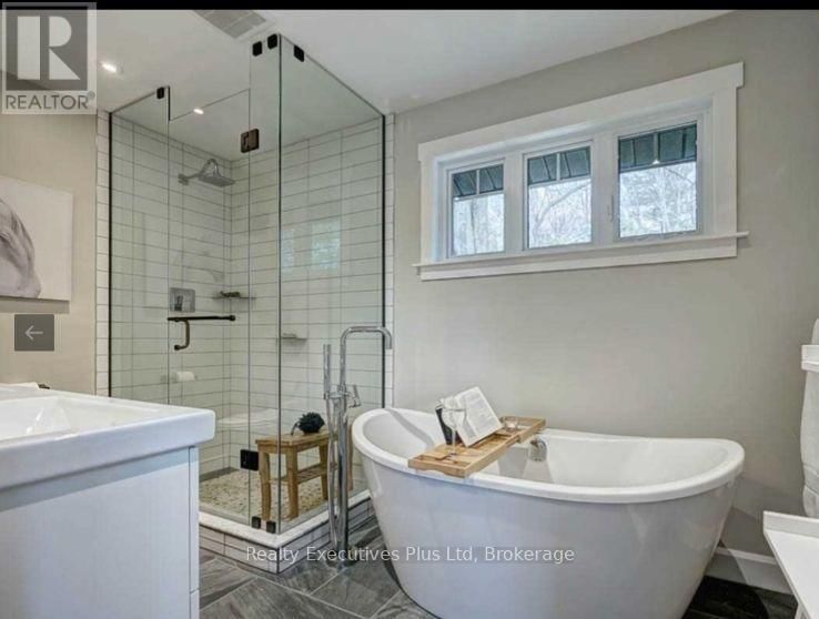 24 BIRCH GROVE DRIVE Image 26