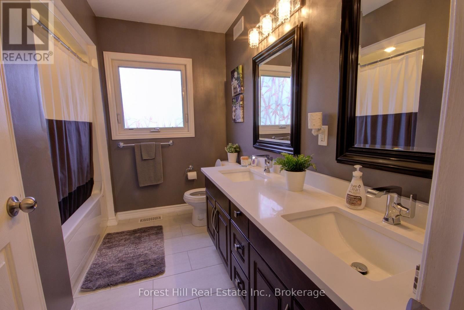 27 GREENGABLES DRIVE Image 16