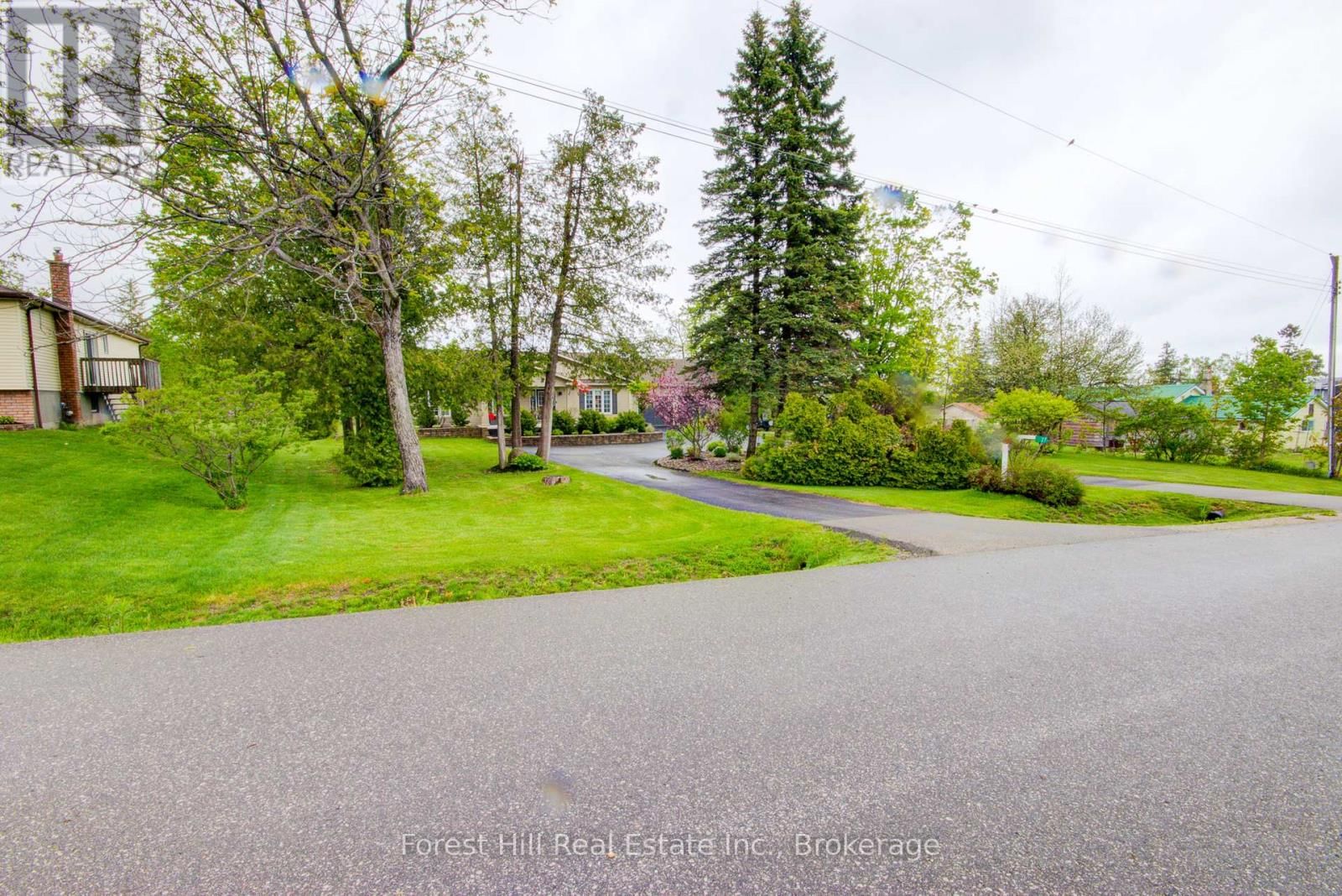 27 GREENGABLES DRIVE Image 32