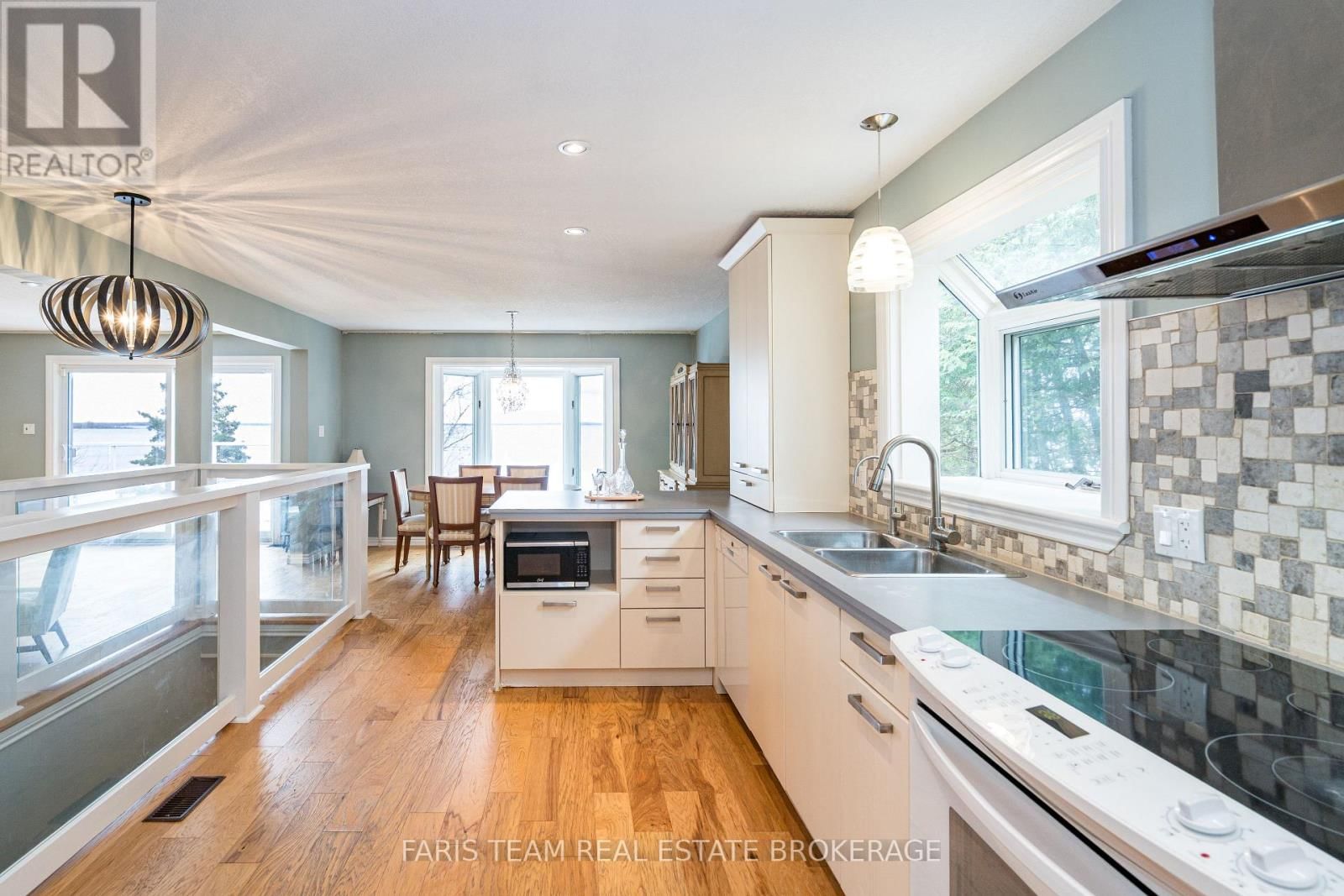 481 ISLANDVIEW LANE Image 10