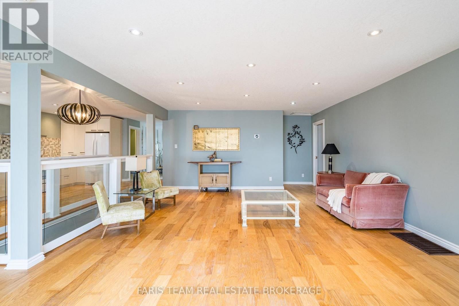 481 ISLANDVIEW LANE Image 13