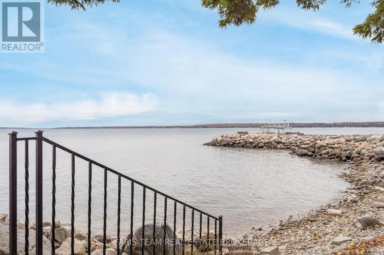 481 ISLANDVIEW LANE Image 36