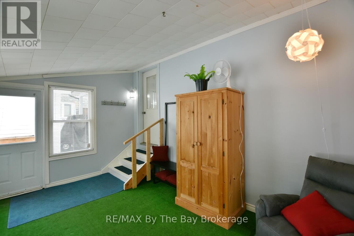 15 CARRUTHERS STREET SOUTH Image 20