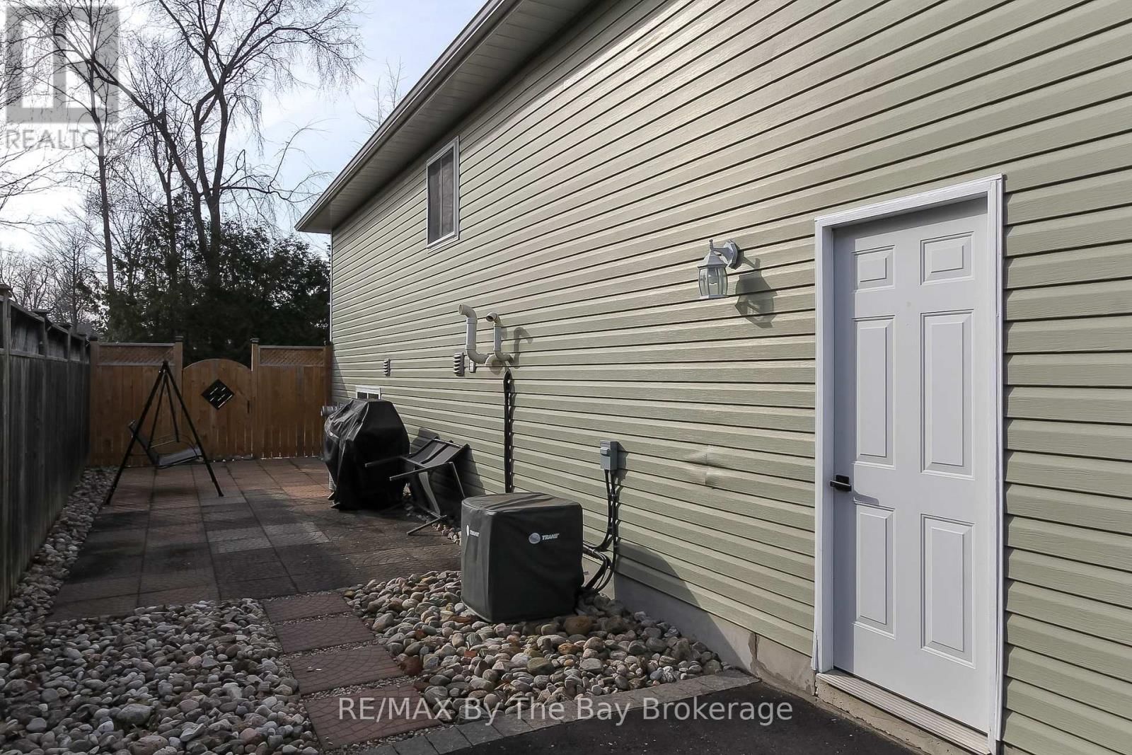 99 LILY DRIVE Image 36