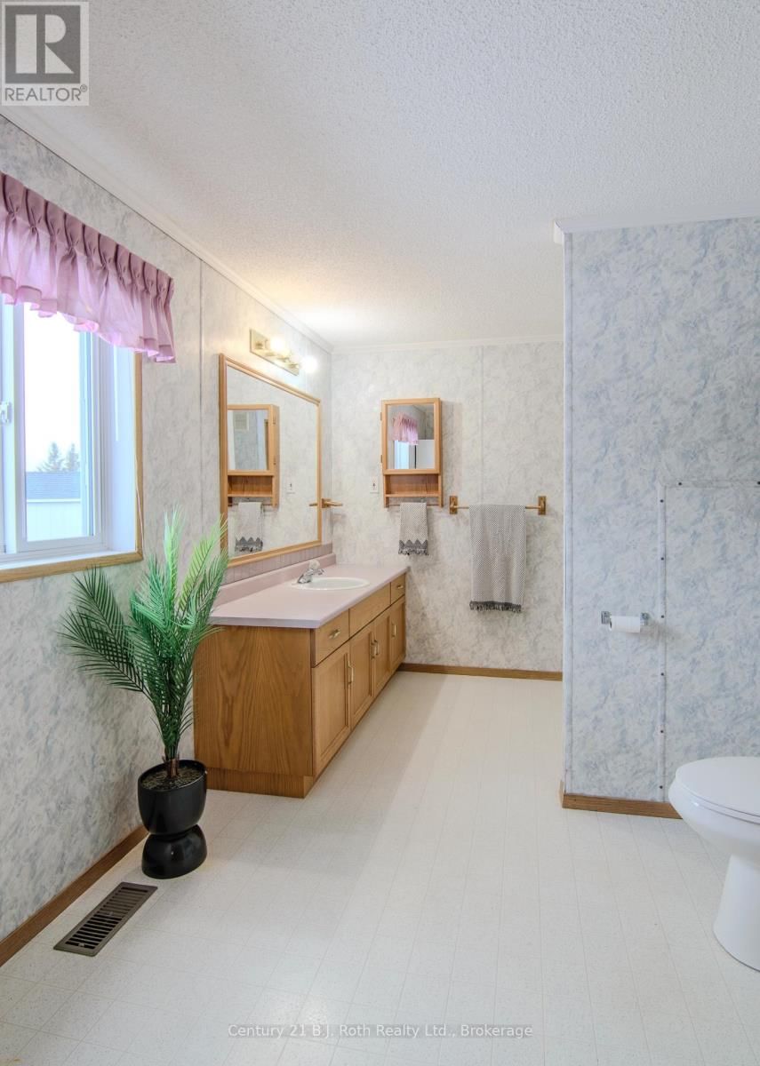 4106 LYNN STREET Image 13