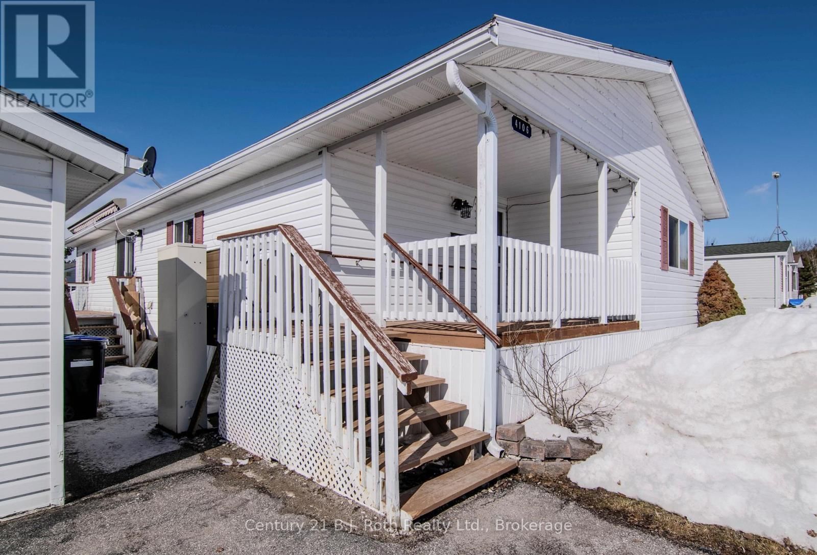 4106 LYNN STREET Image 2