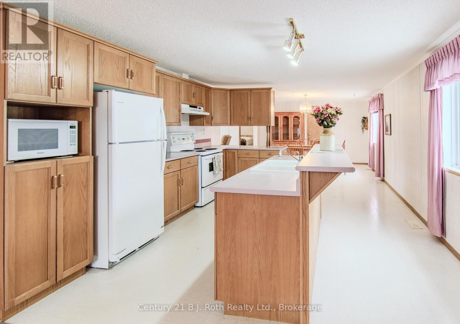 4106 LYNN STREET Image 6