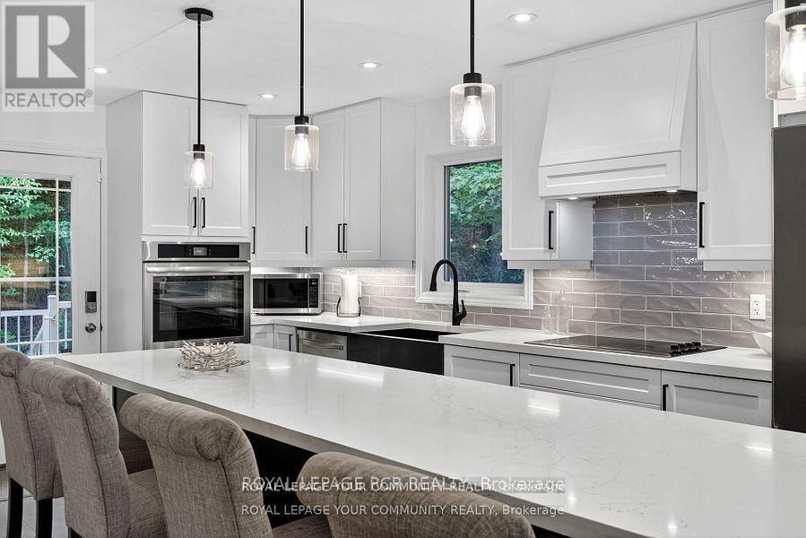 135 HURONWOODS DRIVE Image 11