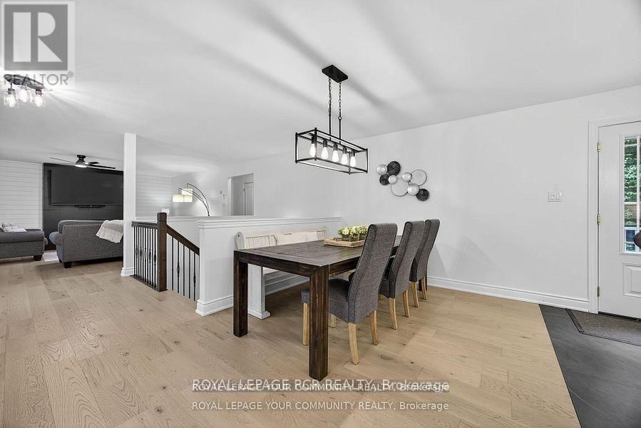 135 HURONWOODS DRIVE Image 12