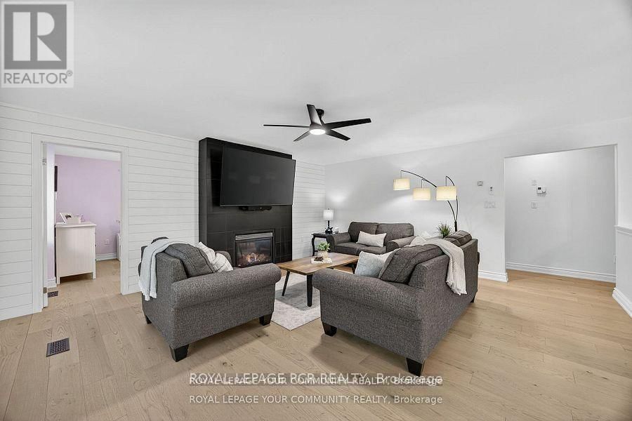 135 HURONWOODS DRIVE Image 15